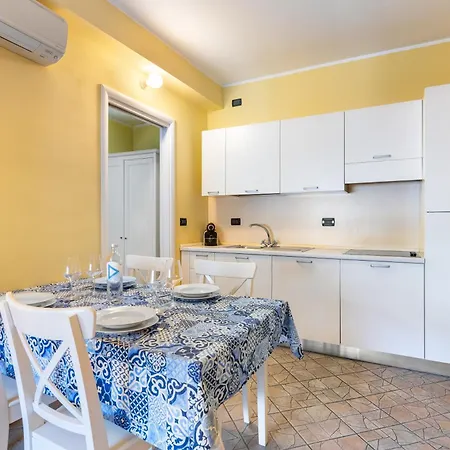 Apartment Hostdomus - Sunflower